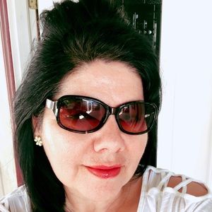 Meet your Posher, Marcela